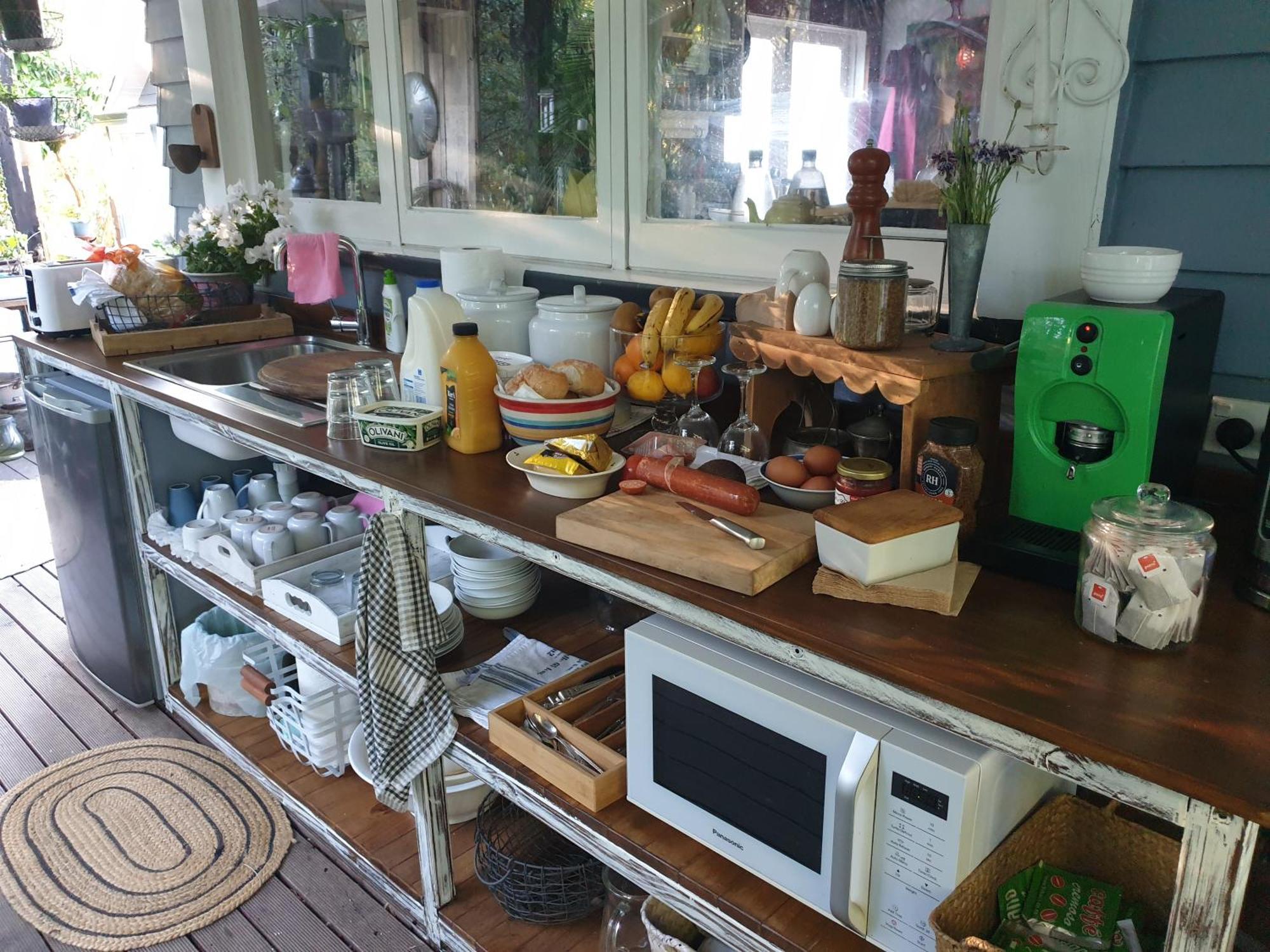 Cabins On Tudor Bed & Breakfast 摩图伊卡 外观 照片